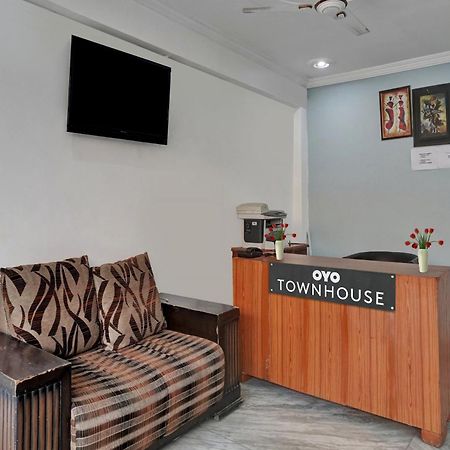 诺伊达 Collection O Samira Residency Near Botanic Garden Of Indian Republic酒店 外观 照片