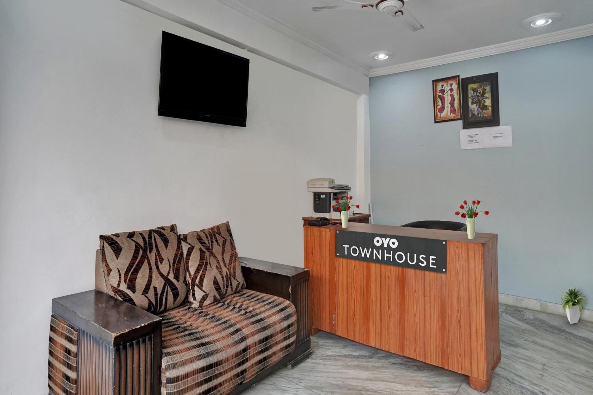 诺伊达 Collection O Samira Residency Near Botanic Garden Of Indian Republic酒店 外观 照片