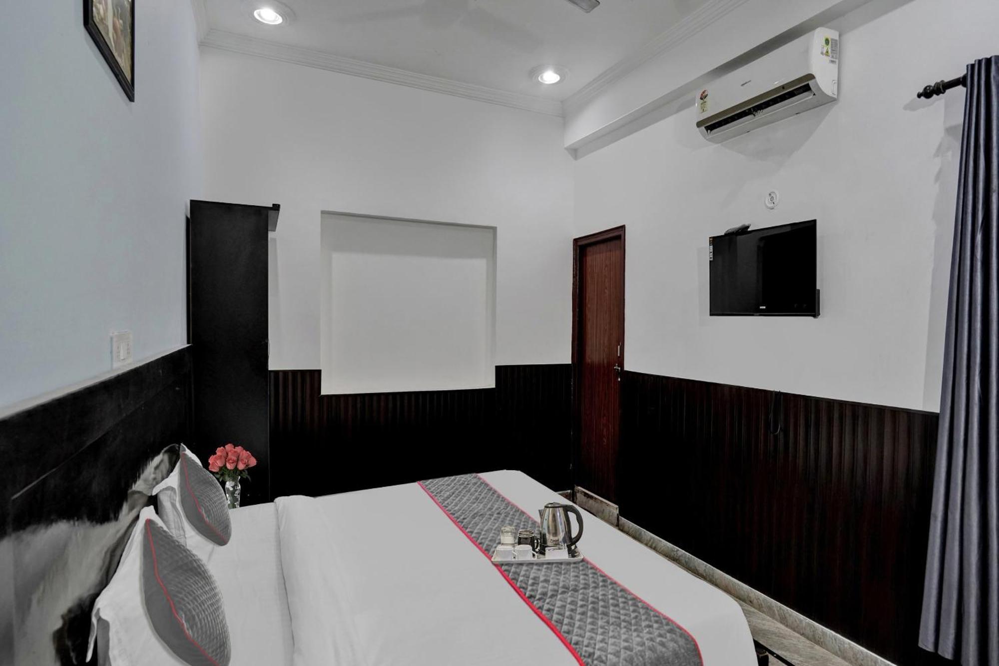 诺伊达 Collection O Samira Residency Near Botanic Garden Of Indian Republic酒店 外观 照片